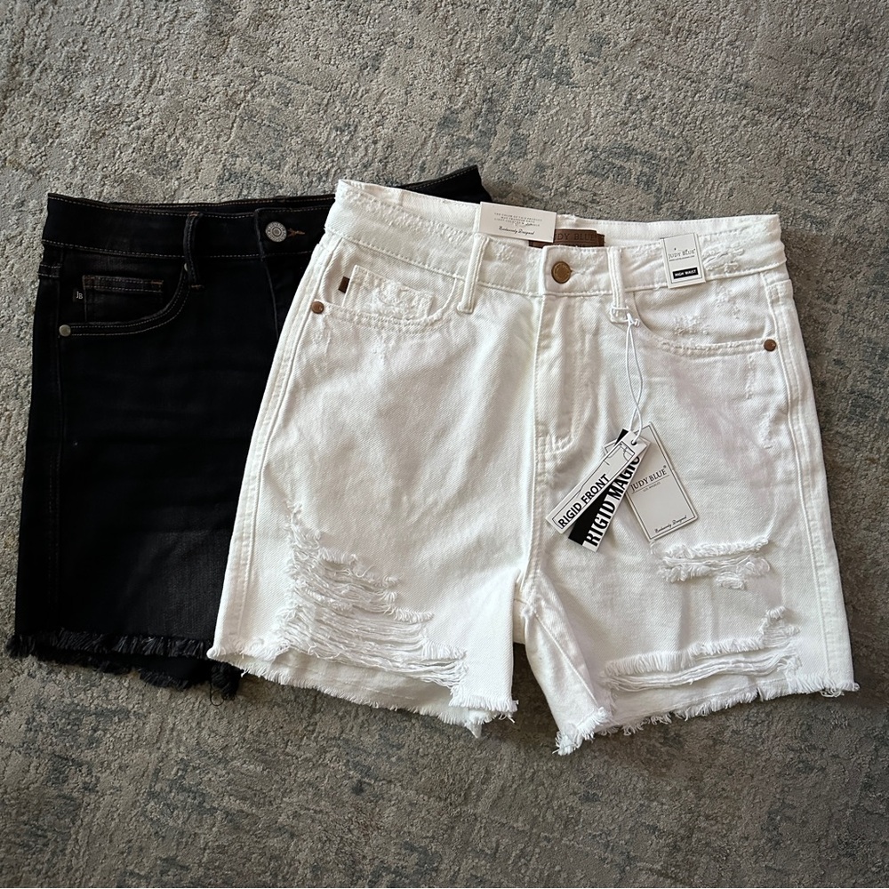 Judy Blue Black and White Shorts Bundle Size M